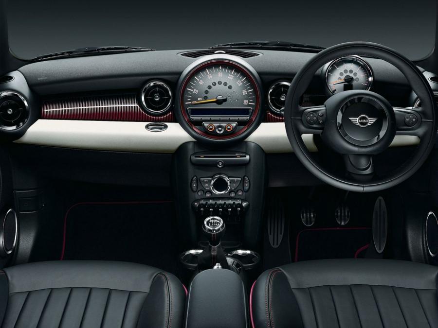  Mini Cooper Clubman Cooper S 50 Hampton 2011 года  (JP) (фото 2 из 3)